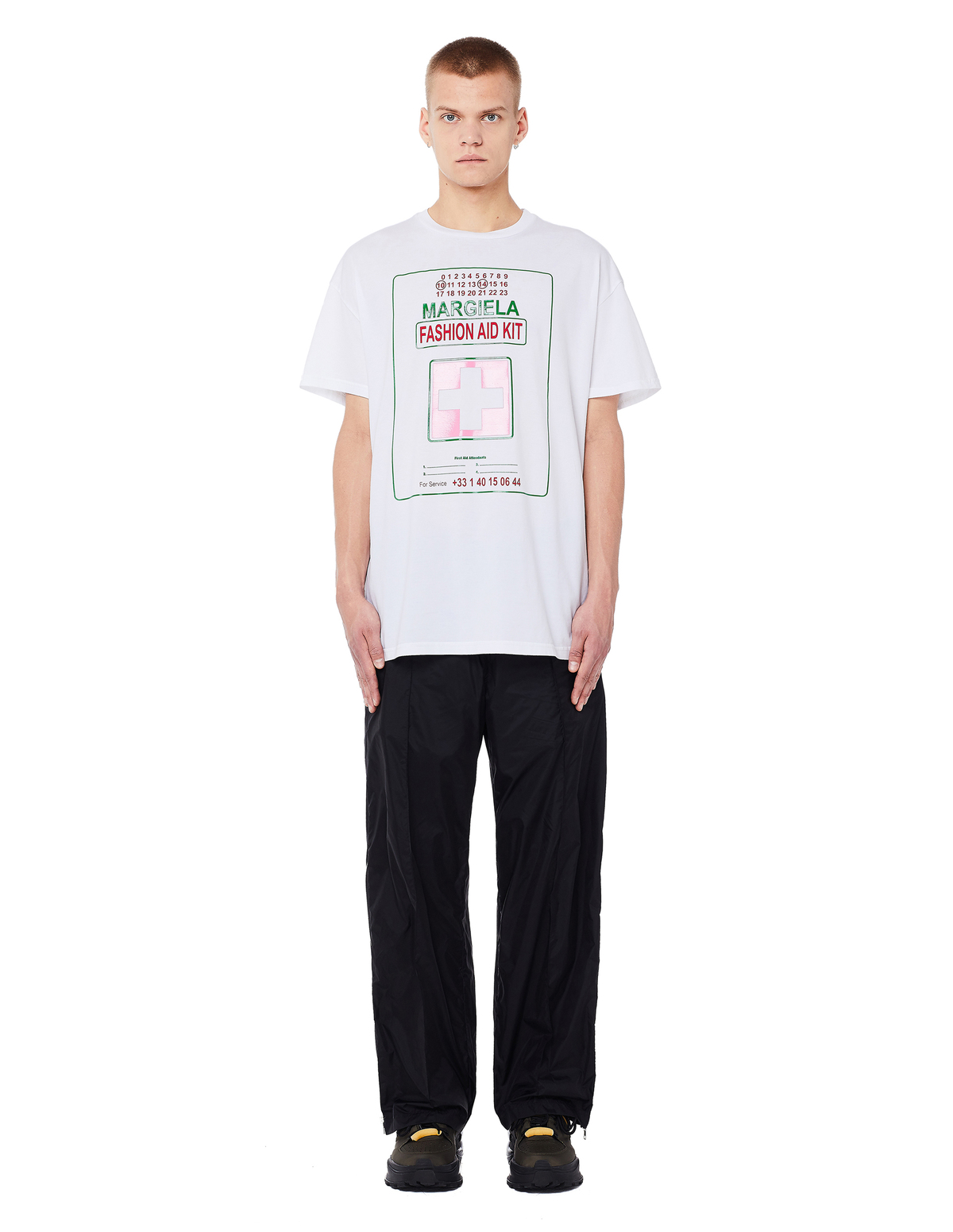 MARGIELA ファッション救急キット Tシャツ Maison Margiela Cotton Fashion Aid Kit T-Shirt - White | Garmentory