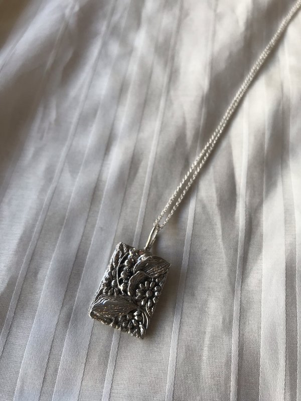 BEFORE MARCH Flower pendant BEFORE MARCH Flower pendant