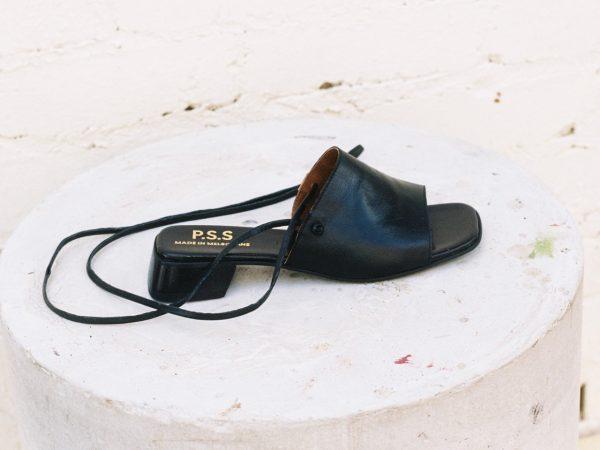 BEFORE MARCH String mule - black nappa BEFORE MARCH String mule - black nappa