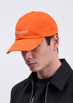 Études Studio Etudes Booster Cap - Orange Études Studio Etudes Booster Cap - Orange