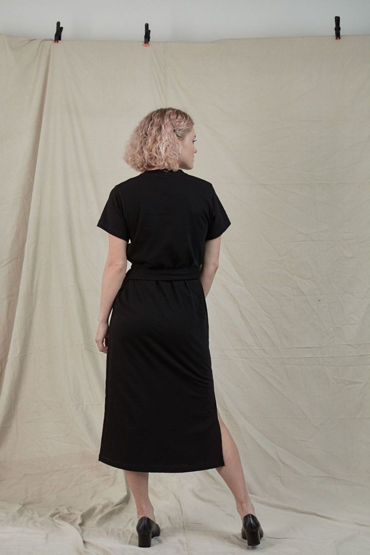 chinese dress ladies Vince Draped Sleeveless Midi Dress In Black Linen
