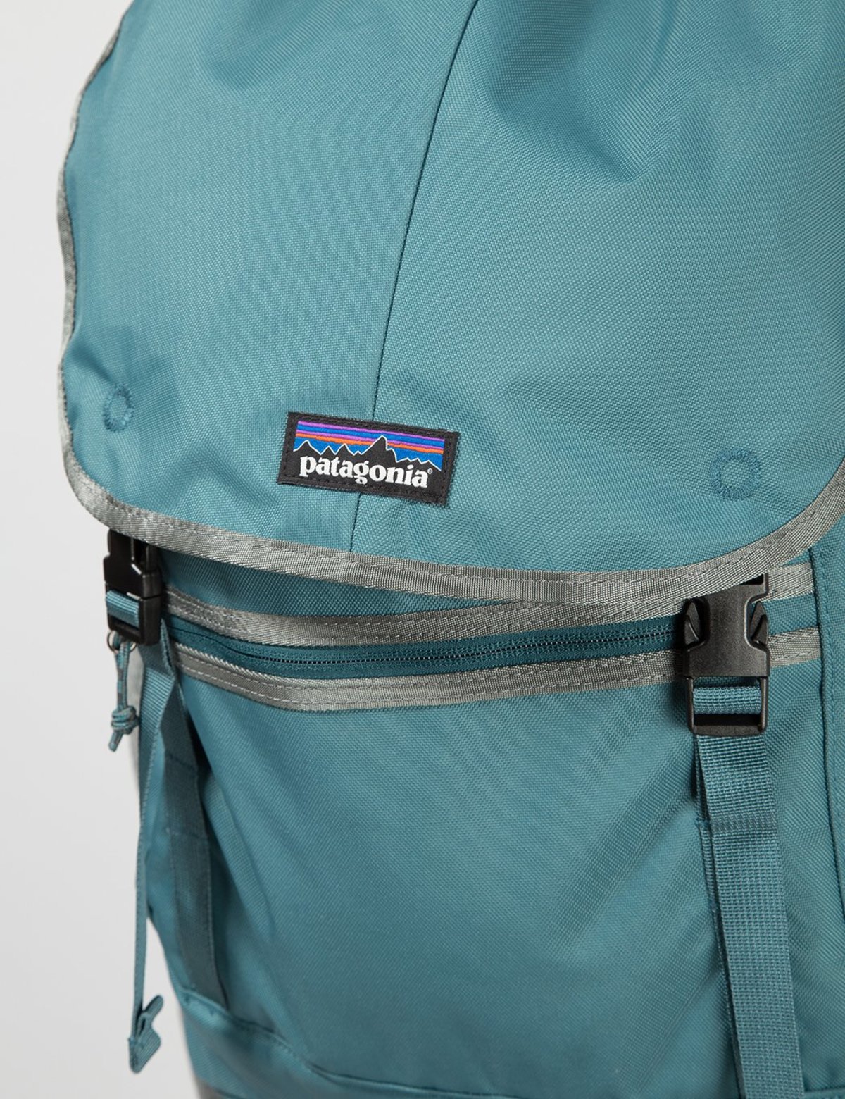turquoise patagonia backpack Refugio Daypack 30L travel and trail adventures Patagonia W's Refugio Pack 26L