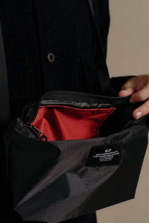 BAGS IN PROGRESS BLACK FANNYPACK CROSSBODY | Garmentory