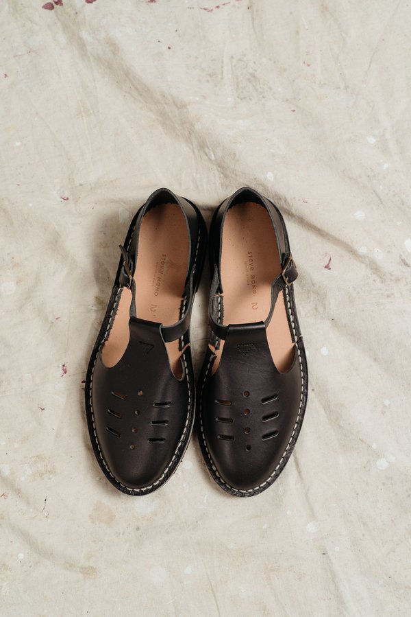 Steve Mono BLACK LEATHER SANDALS | Garmentory