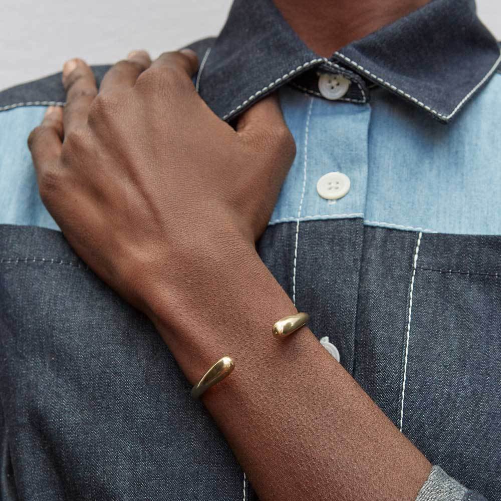 Soko Delicate Dash Cuff - Gold | Garmentory Soko Delicate Dash Cuff - Gold | Garmentory