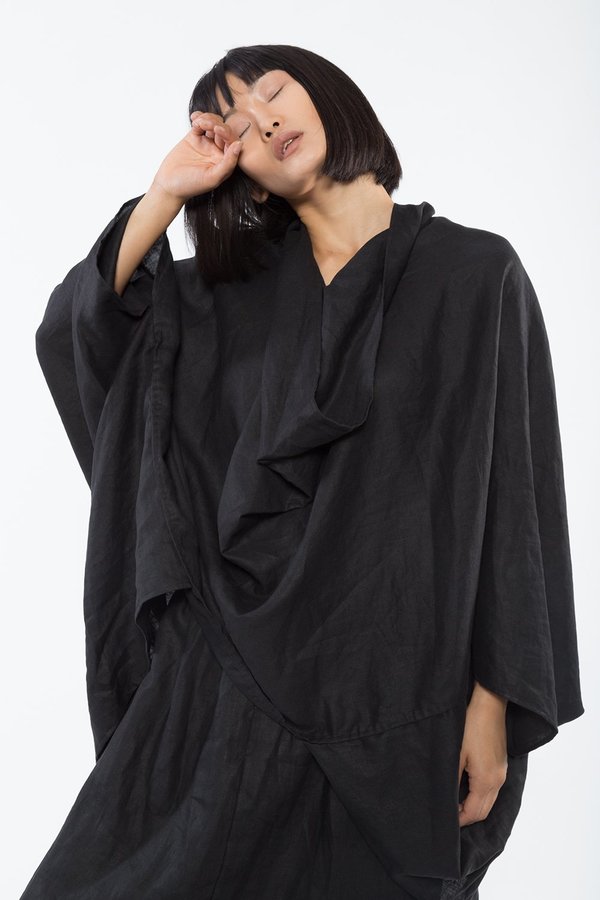 The Celect Poncho Top - Black The Celect Poncho Top - Black