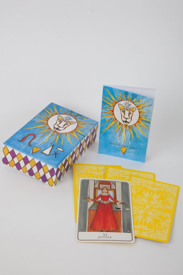 Gravel & Gold Lions Gateway Tarot | Garmentory