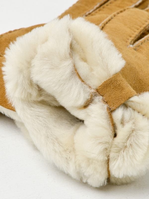 UGG SHEEPSKIN TURNDED BOW GLOVE - CHESTNUT | Garmentory