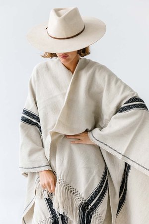 Pampa poncho - Black/white Pampa poncho - Black/white