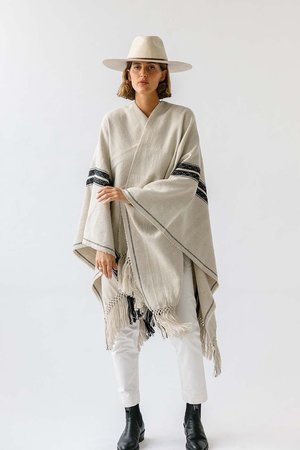 Pampa poncho - Black/white Pampa poncho - Black/white