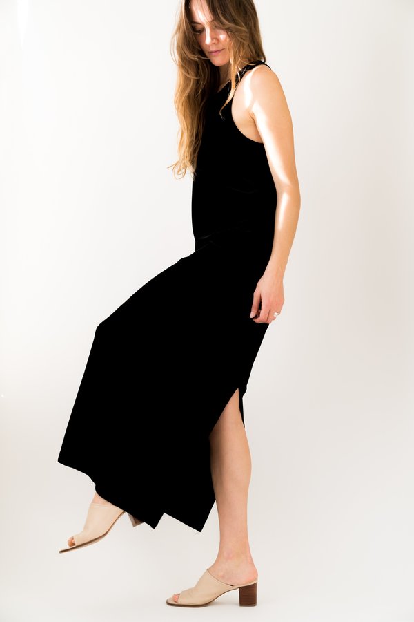 Backtalk PDX Vintage Velvet Holiday Evening Dress - Black Backtalk PDX Vintage Velvet Holiday Evening Dress - Black
