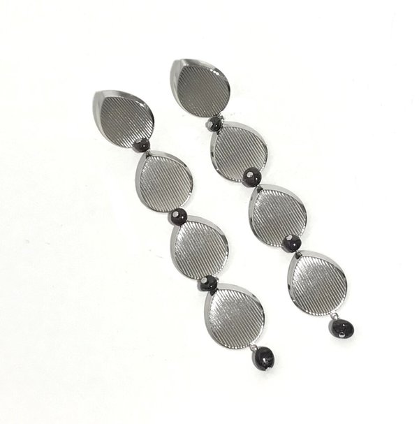 PAR ICI Leaf Drop Dangles - RHODIUM PLATE PAR ICI Leaf Drop Dangles - RHODIUM PLATE