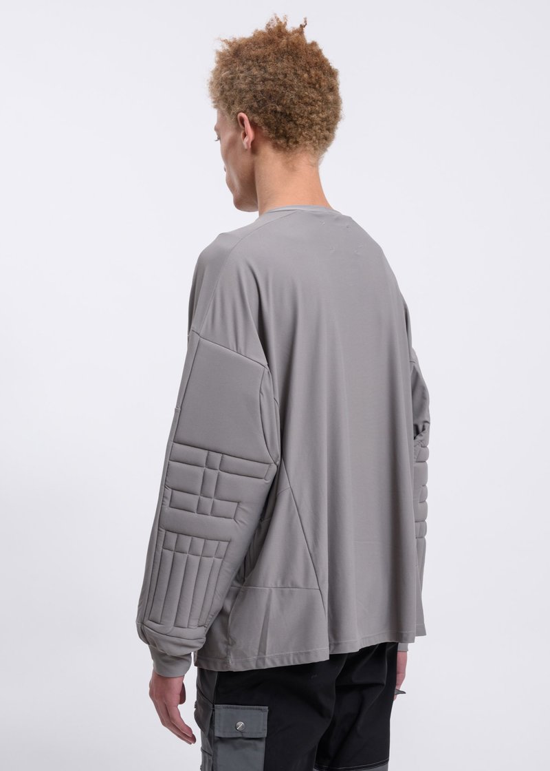 【HELIOT EMIL】グレースウェットシャツ Heliot Emil Crewneck With Padded Long Sleeves - Grey