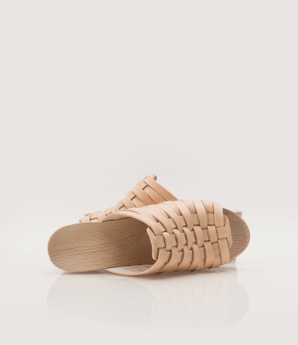 ZUZII FOOTWEAR Woven Clogs - Natural ZUZII FOOTWEAR Woven Clogs - Natural