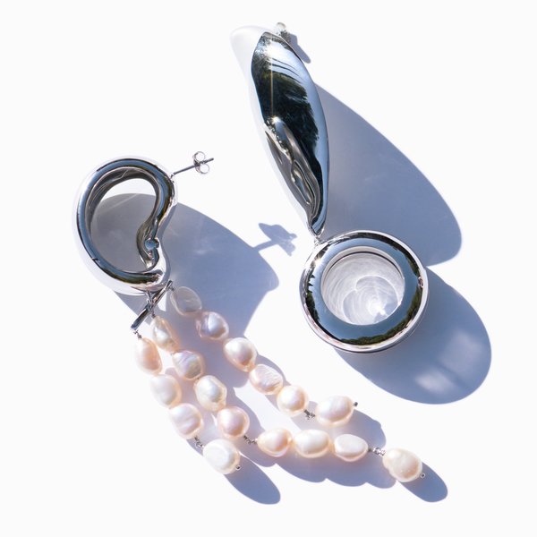 MING YU WANG Berber Earrings - Rhodium/Pink Pearls MING YU WANG Berber Earrings - Rhodium/Pink Pearls