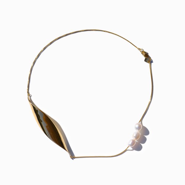 MING YU WANG Leaf Pendant - 18k Gold Plated/Pearls MING YU WANG Leaf Pendant - 18k Gold Plated/Pearls
