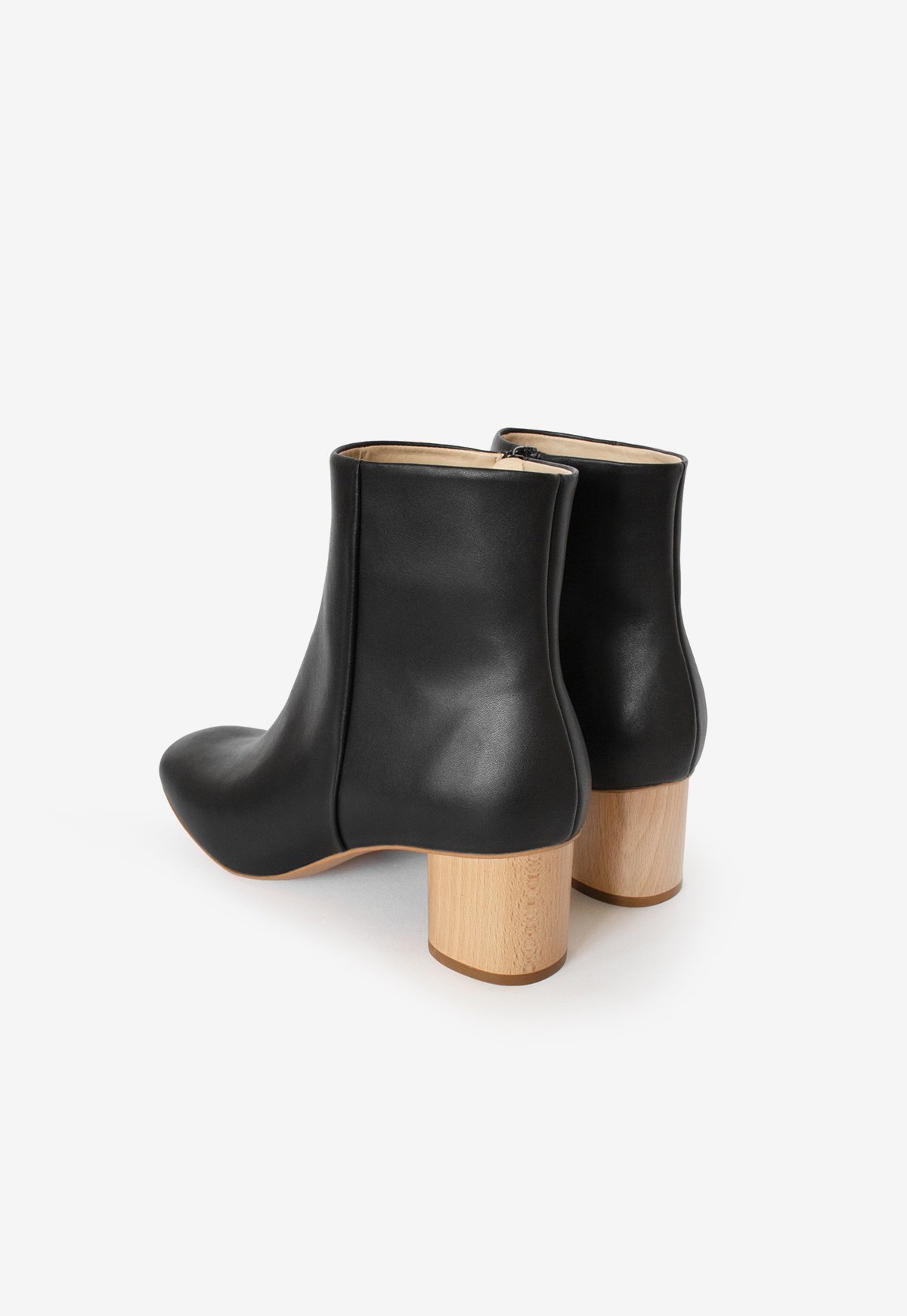 Sydney Brown Low Ankle Boots - Image 4 of 5
