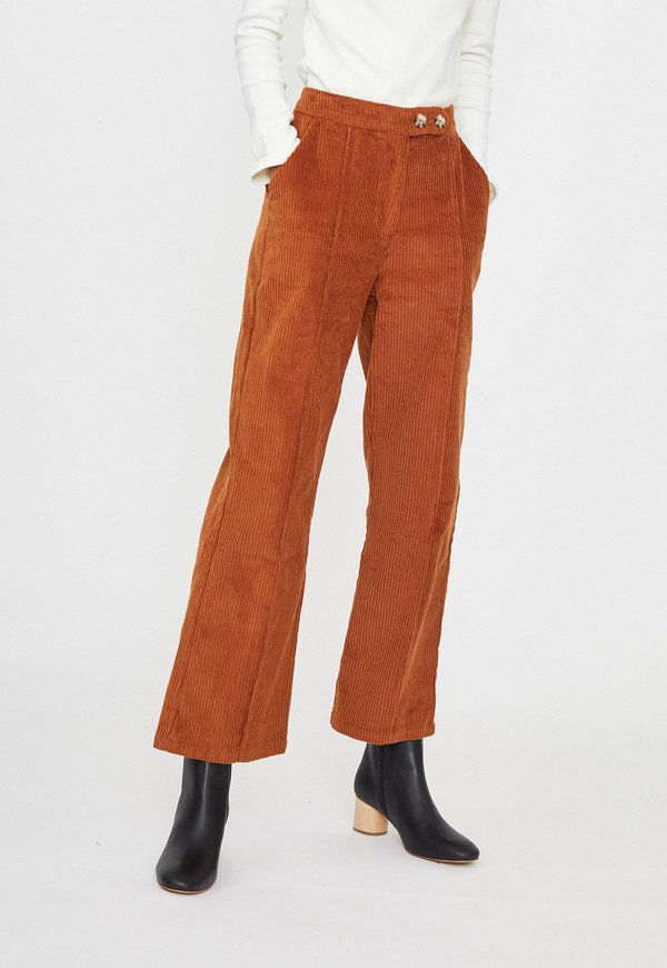 Sydney Brown Low Ankle Boots