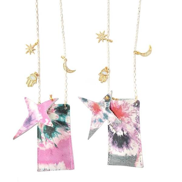 Kids Atsuyo Et Akiko Amulet Crystal Necklace - Tie Dye Grey Flower Kids Atsuyo Et Akiko Amulet Crystal Necklace - Tie Dye Grey Flower