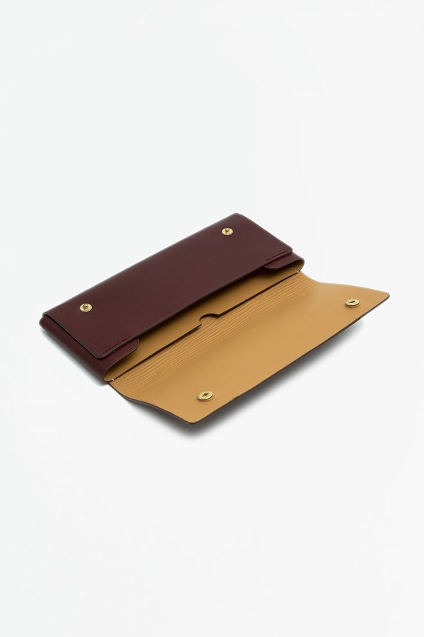 Del Barrio Travel Wallet with Snaps - Burgundy Del Barrio Travel Wallet with Snaps - Burgundy