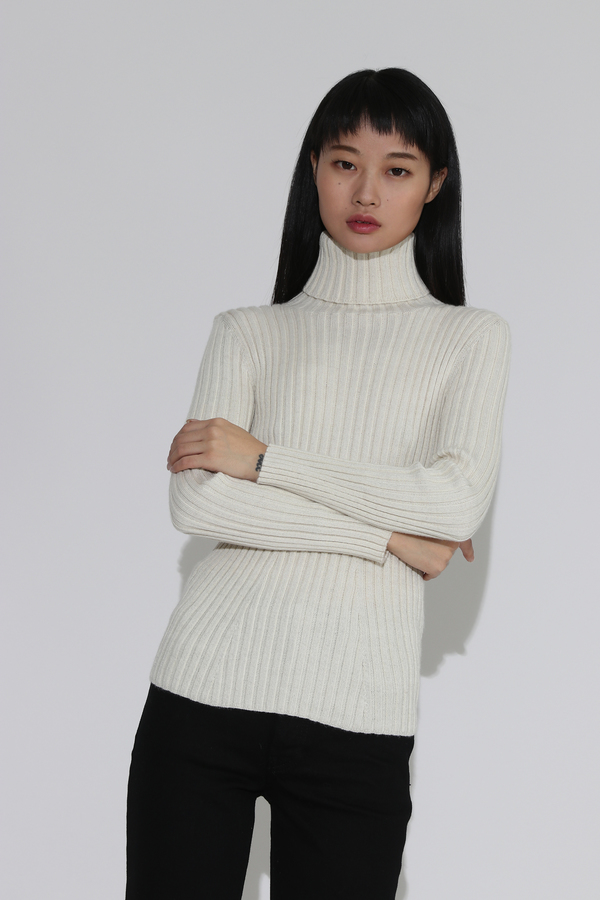 Shaina Mote Isla Turtleneck Pullover - Crema Shaina Mote Isla Turtleneck Pullover - Crema
