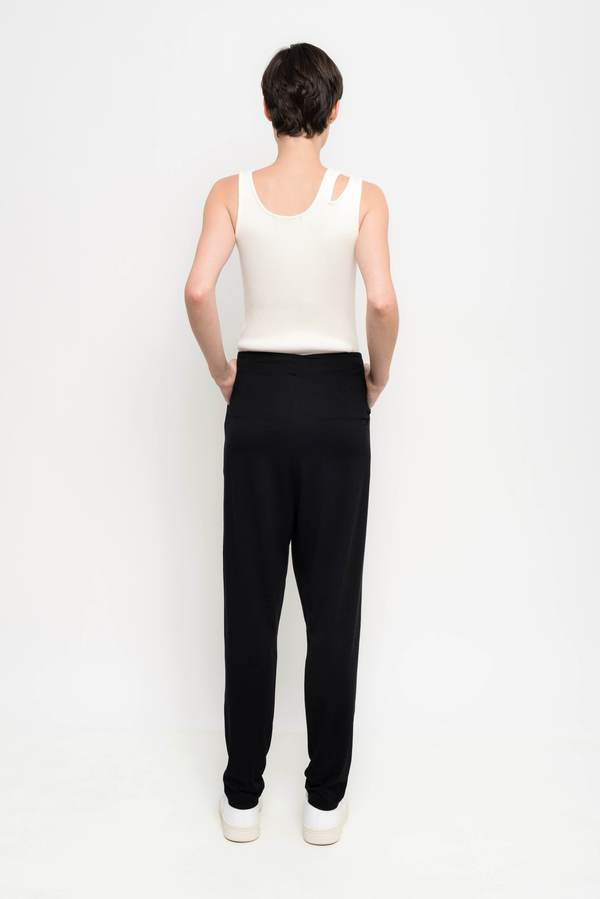 Uma Raquel Davidowicz Adams Crossover Loose Pants - Black Uma Raquel Davidowicz Adams Crossover Loose Pants - Black
