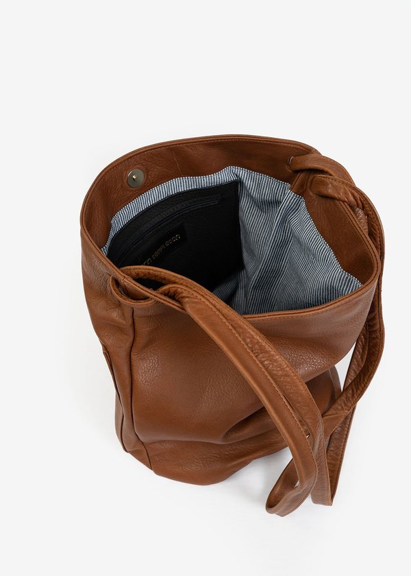 Erin Templeton Crossbody Bucket Bag - Caramel Erin Templeton Crossbody Bucket Bag - Caramel