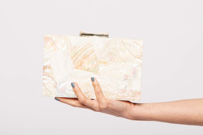 Alajas Abstract geometry clutch - abalone