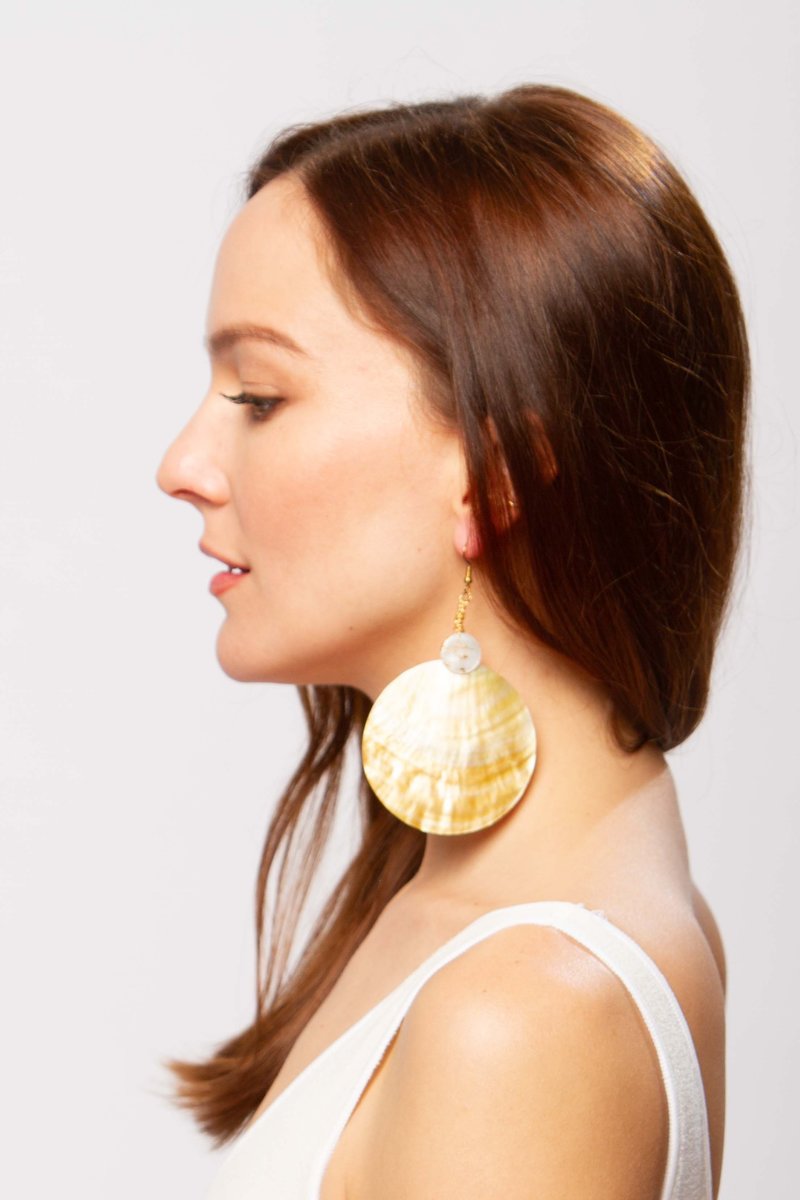 Alajas Buwan earrings - pearl Alajas Buwan earrings - pearl
