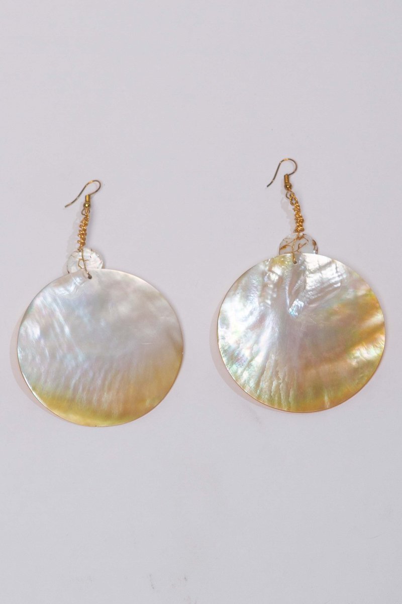 Alajas Buwan earrings - pearl Alajas Buwan earrings - pearl