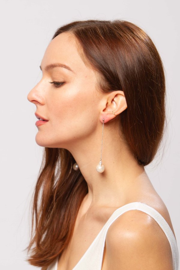 Alajas Tali pearl earrings - white Alajas Tali pearl earrings - white