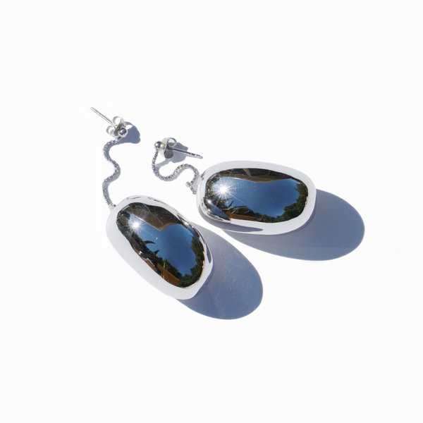 MING YU WANG Bean Earrings - Rhodium MING YU WANG Bean Earrings - Rhodium