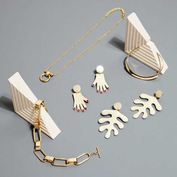 Poketo Mani Earrings Poketo Mani Earrings