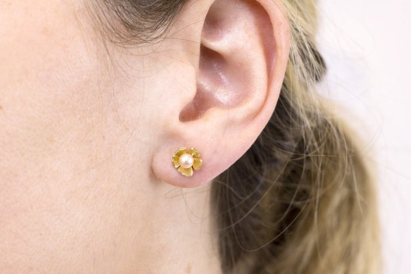 Andrea Shelley Petunia Pearl Earrings - White Andrea Shelley Petunia Pearl Earrings - White