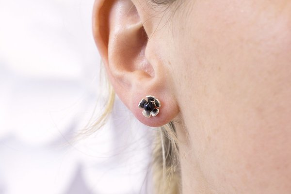 Andrea Shelley Petunia Pearl Earrings - Black Andrea Shelley Petunia Pearl Earrings - Black