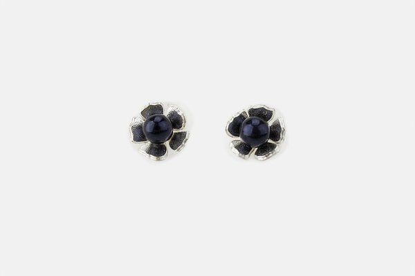 Andrea Shelley Petunia Pearl Earrings - Black Andrea Shelley Petunia Pearl Earrings - Black