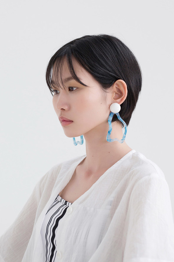MIDNIGHT MOMENT Wave Earrings - Blue MIDNIGHT MOMENT Wave Earrings - Blue