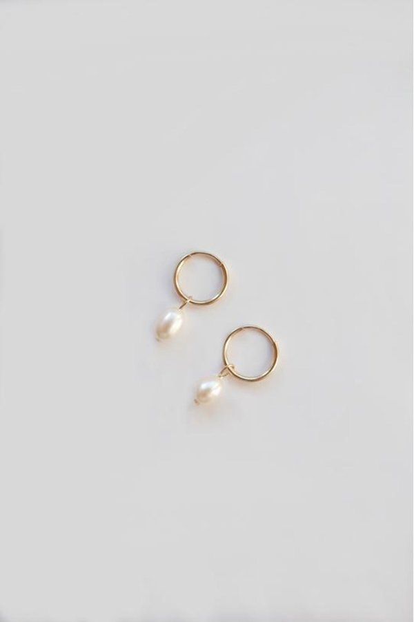 AA Studio Tiny Drop Pearl Hoops - Gold/Pearl AA Studio Tiny Drop Pearl Hoops - Gold/Pearl