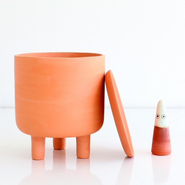 Studio Arhoj Big Tri-Pot - Terracotta Studio Arhoj Big Tri-Pot - Terracotta