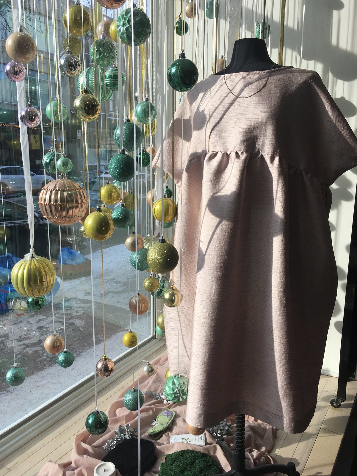 Noémiah Cecilia Jacquard Dress - Rose - Image 1 of 1