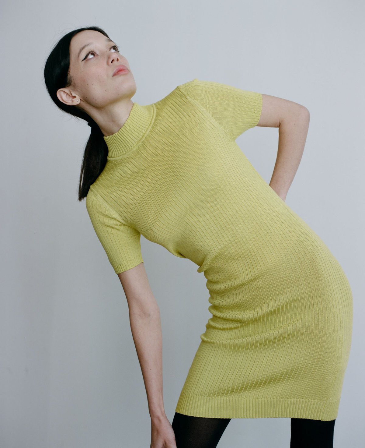 Une-Heures-Short-Sleeve-Mock- 