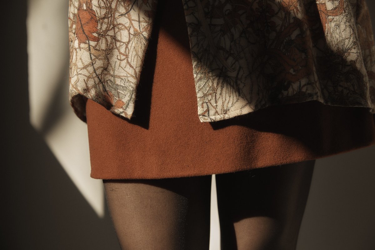Annie Hamilton MINISKIRT - GOLDEN HOUR - Image 6 of 8