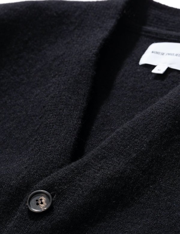 Norse Projects Adam Lambswool Cardigan - Black Norse Projects Adam Lambswool Cardigan - Black