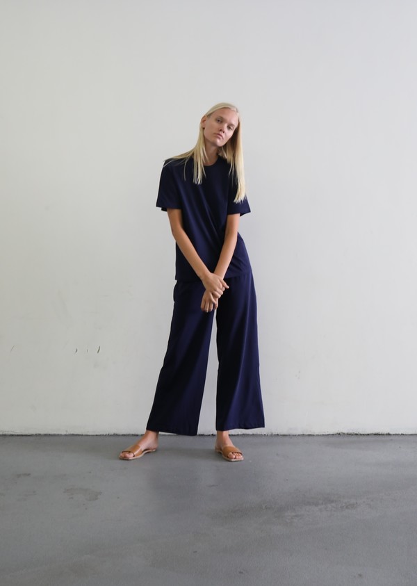 KOWTOW CLASSIC TEE - INDIGO KOWTOW CLASSIC TEE - INDIGO