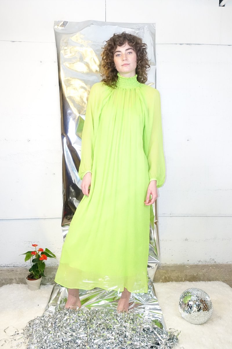 green emerald velvet dress Emery Dress Light Green – Rhoan