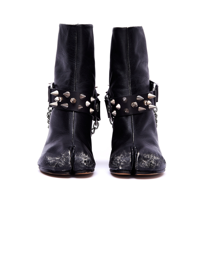 spiked tabis