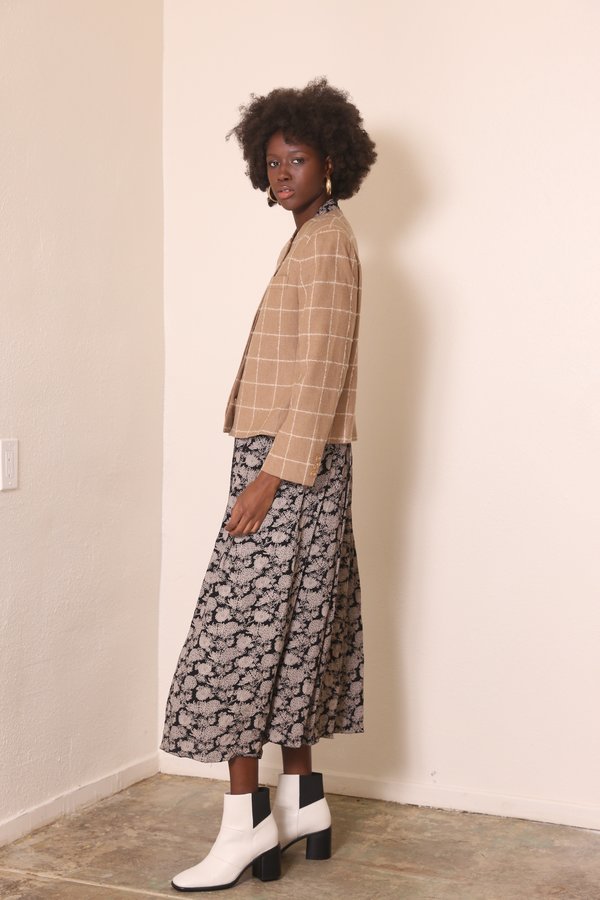 "INTENTIONALLY __________." ARCHIVE 0265 GRID COAT - BEIGE "INTENTIONALLY __________." ARCHIVE 0265 GRID COAT - BEIGE