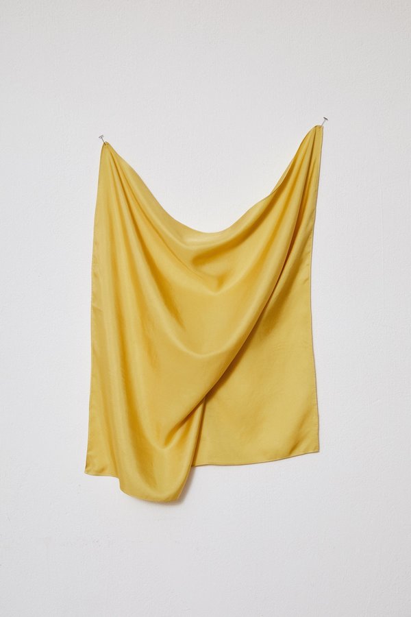 OUND HAND DYED SILK SCARF OUND HAND DYED SILK SCARF