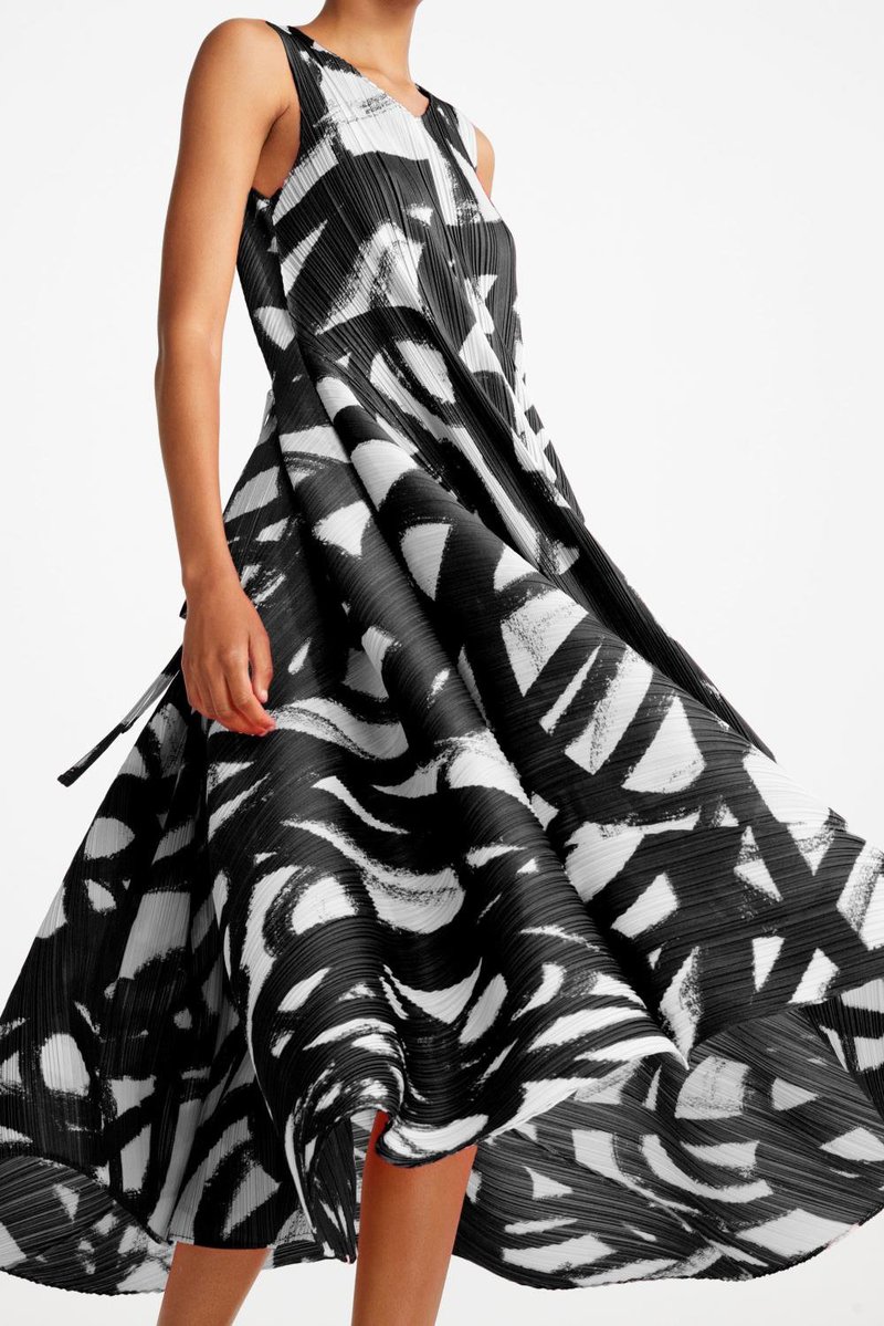 Pleats Please Issey Miyake Spin Dress - Black/White | Garmentory