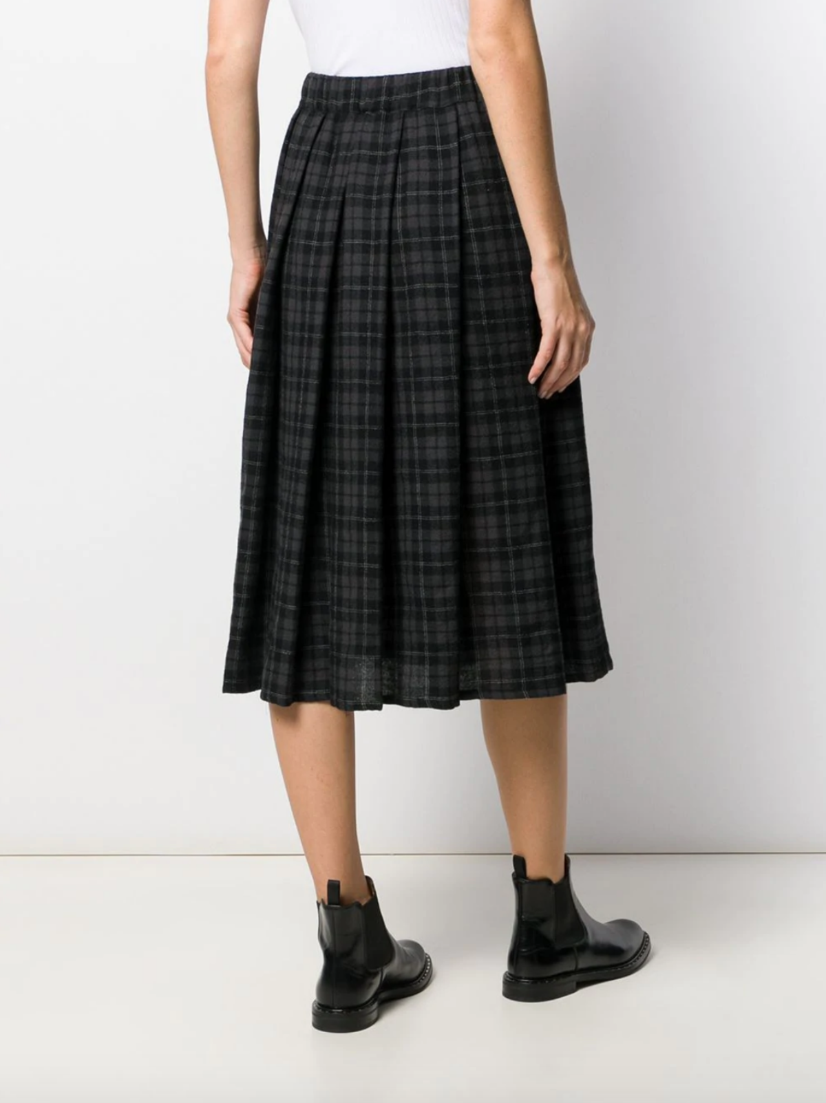 a punto b wool pleated plaid skirt with pockets - Image 2 of 3
